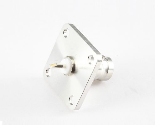 4孔法蘭BNC母頭直式連接器接線50Ω